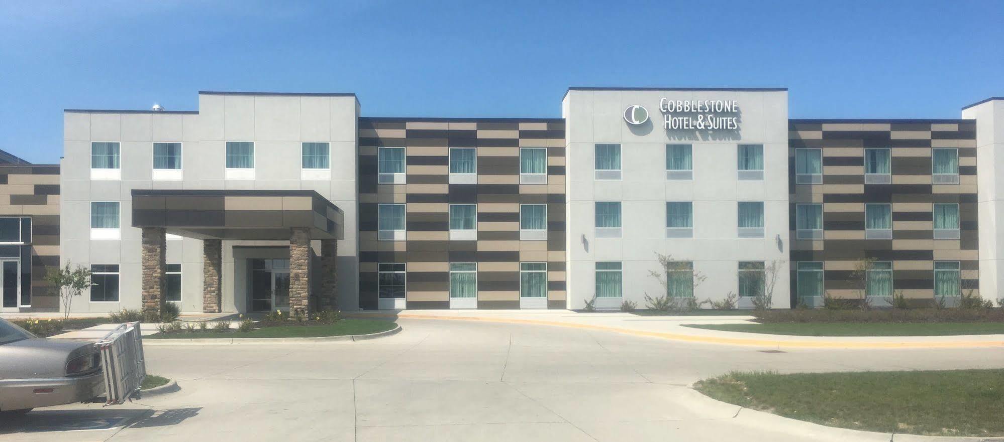 Cobblestone Hotel And Suites - Jefferson Exterior photo