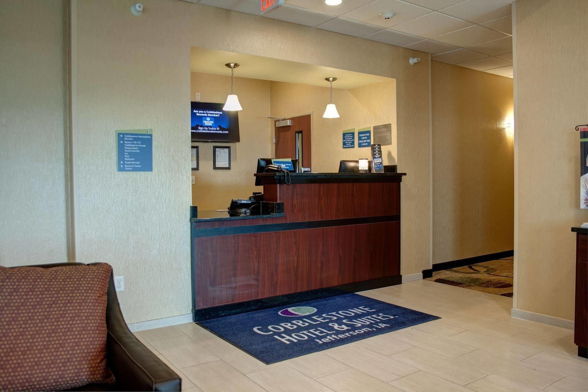 Cobblestone Hotel And Suites - Jefferson Exterior photo