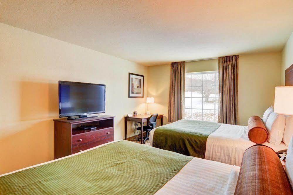 Cobblestone Hotel And Suites - Jefferson Exterior photo
